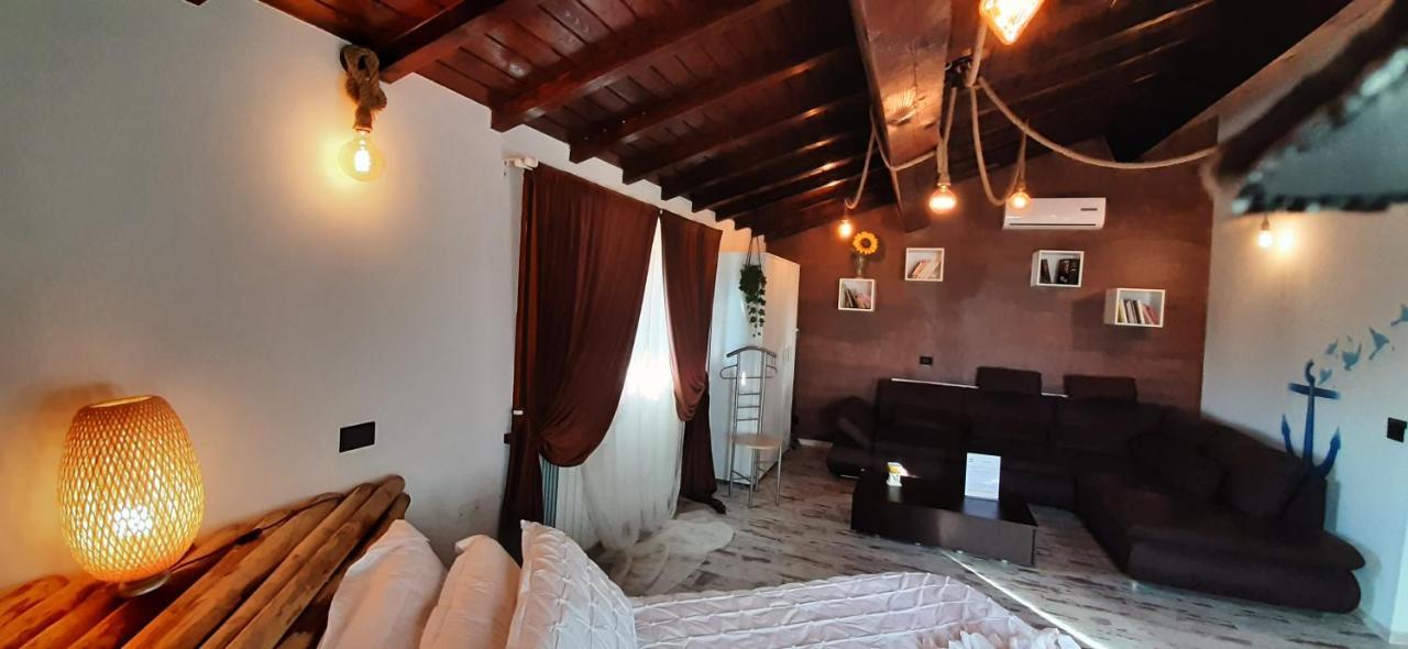 Essenziale Bed and Breakfast Castell'Anselmo Exteriör bild